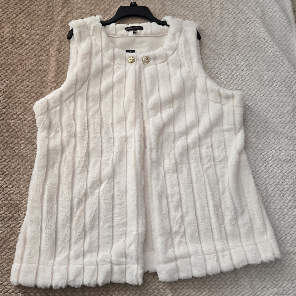 Adrienne Vittadini Women's Cream Faux Fur Vest Gold Button Size 2XL New W/ Tags - Picture 5 of 11
